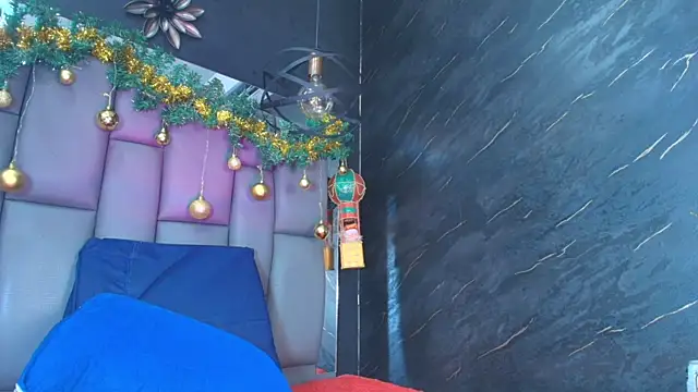 Roxana_gomez live sex cam