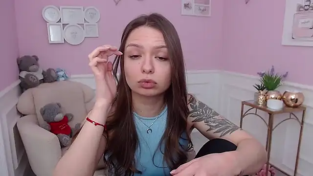 LucySkilar's cam snapshot