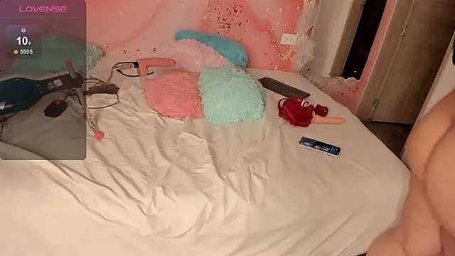 Briana_Goldd's cam snapshot