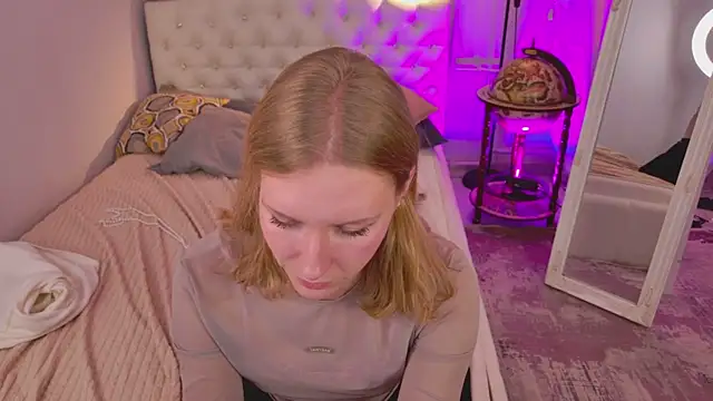 AsyaLumi's cam snapshot