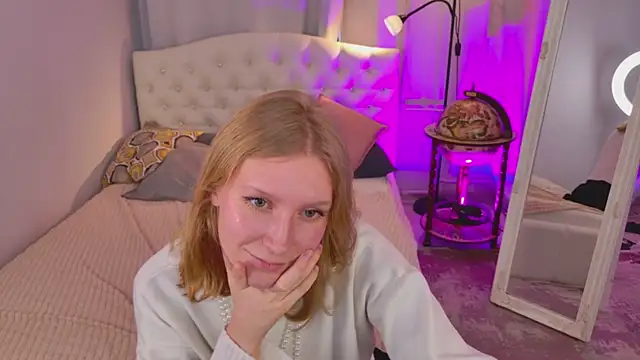 AsyaLumi's cam snapshot