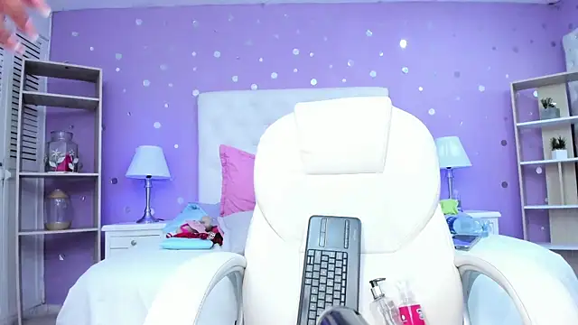 scarlette_15_'s cam snapshot