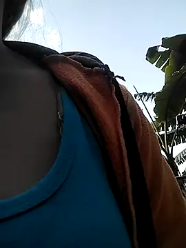 AlilaK2's cam snapshot