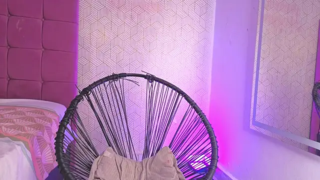 lily_and_wan's cam snapshot