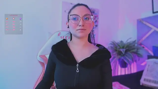 lucy_neil's cam snapshot