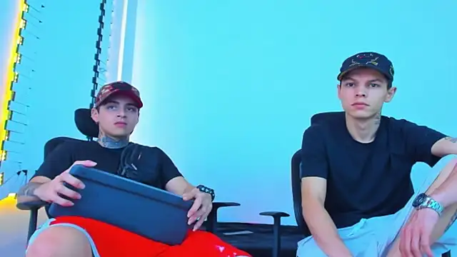 HOT_boy2025's cam snapshot