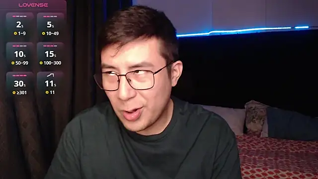 andrewmhilton_'s cam snapshot