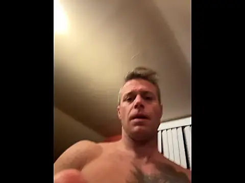 DILFiGuess1's cam snapshot