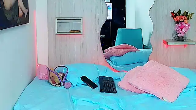 ZaraRousse's cam snapshot