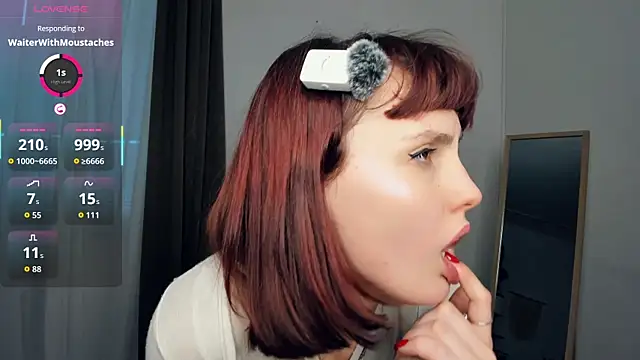 DesireeMillison live sex cam