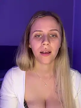 lunawolf21 live sex cam