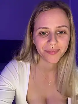 lunawolf21 live sex cam