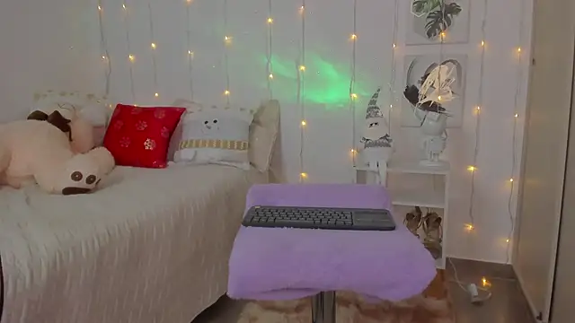 Nataly_evans18's cam snapshot