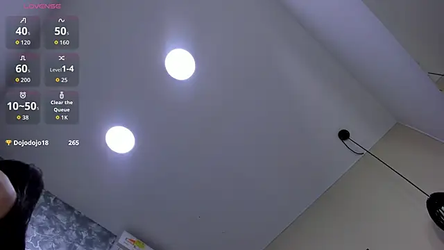 EmillyHarper_'s cam snapshot