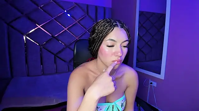 Poly_Sasha_'s cam snapshot