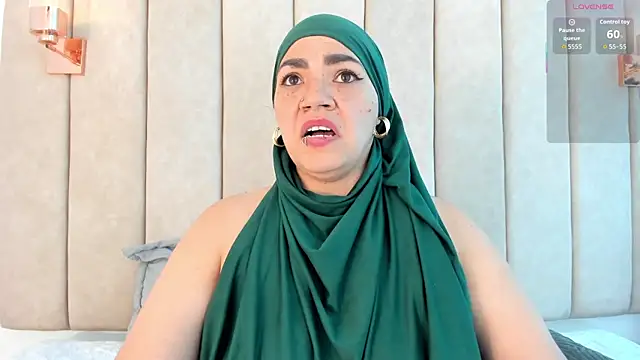 _naylaa_'s cam snapshot