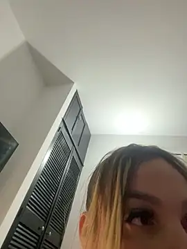 lanahot-77 live sex cam