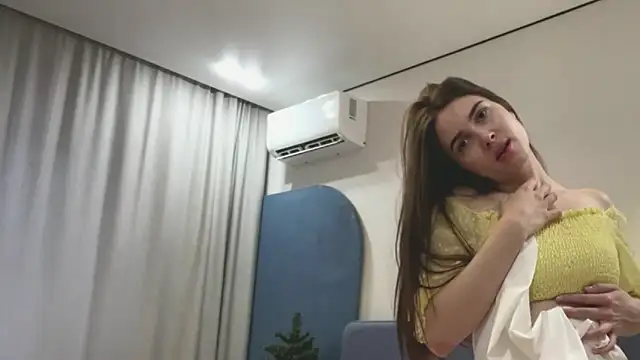 SepiahLune's cam snapshot