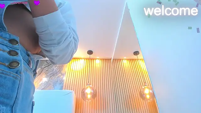 ella_harper's cam snapshot