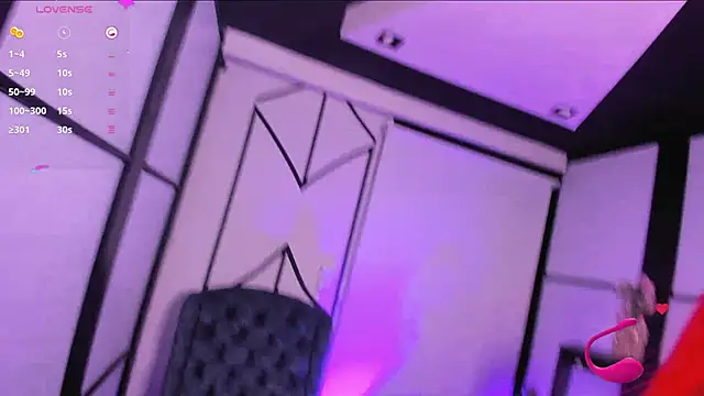 NahomiRichards_'s cam snapshot