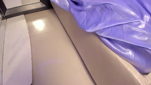 abbiecollins_js's cam snapshot