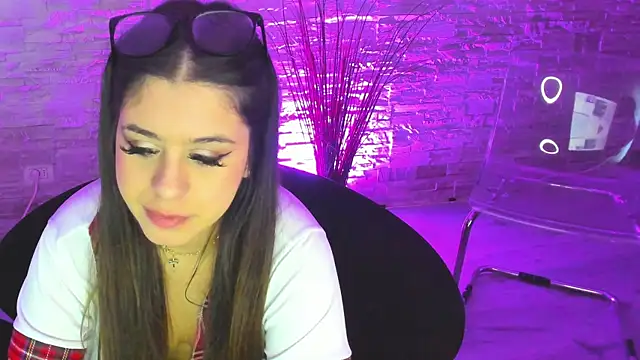 BellaNoir_'s cam snapshot