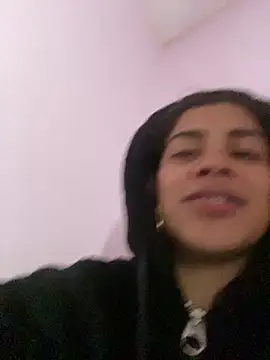 NINA_18_YEARS's cam snapshot