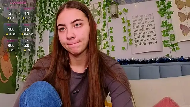 Fit_Brunette_'s cam snapshot