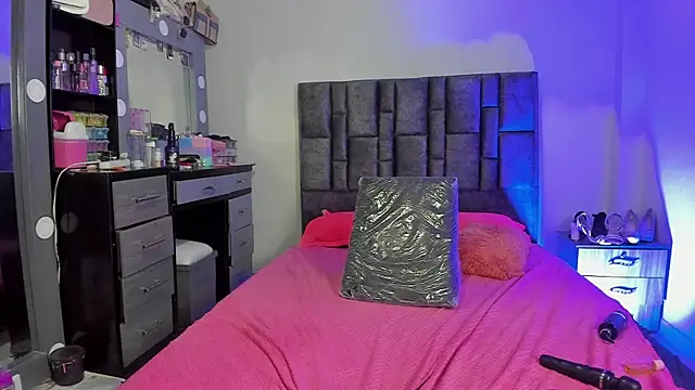 Esmeraldaa-'s cam snapshot