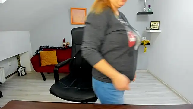 LollaGirl's cam snapshot