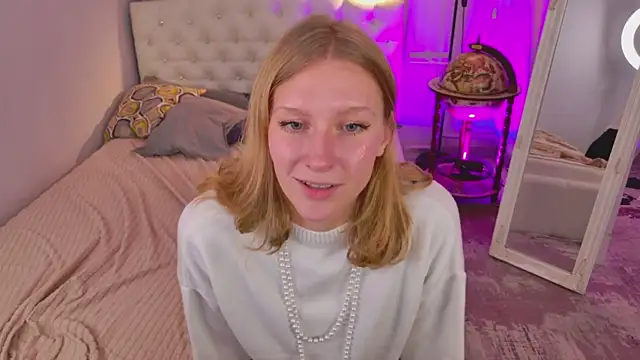 AsyaLumi's cam snapshot