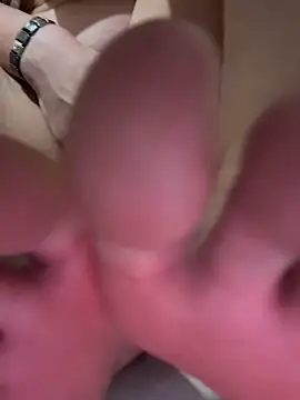 Maya_Willis's cam snapshot