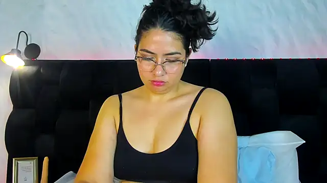 Lea_Hunter_'s cam snapshot