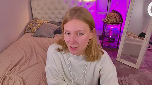 AsyaLumi's cam snapshot