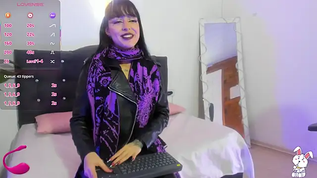 MITZI_TAY1's cam snapshot