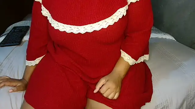 CURVEYDOLLXX's cam snapshot