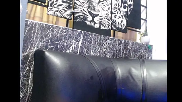 Debora_Cienfuegos25's cam snapshot