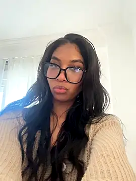 IamCrystal2 live sex cam