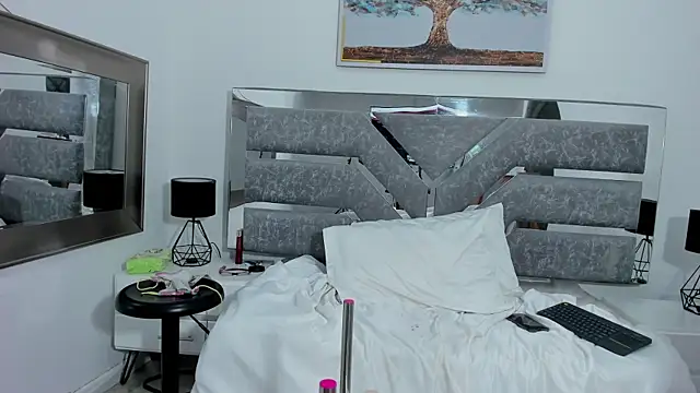 Chanel_hottest's cam snapshot