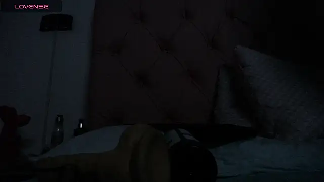 victoria_243 live sex cam