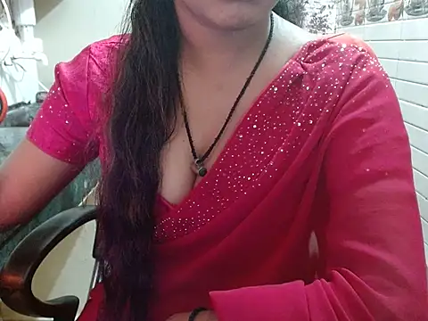 LovingPihu's cam snapshot