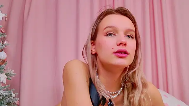 MeowthLilu live sex cam