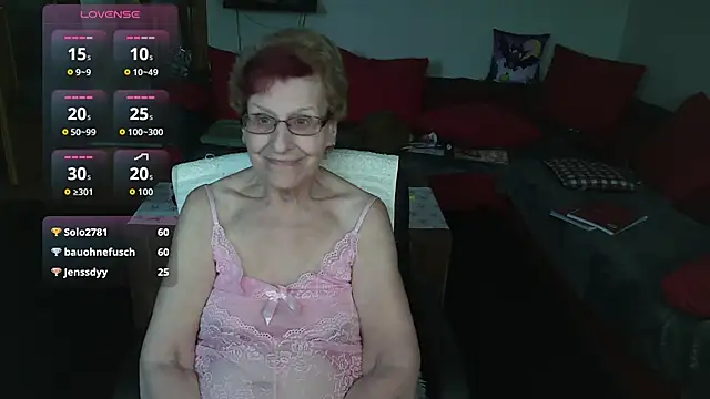 HeisseomaOriginal live sex cam