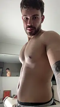 Valenthino_Salvatore live sex cam