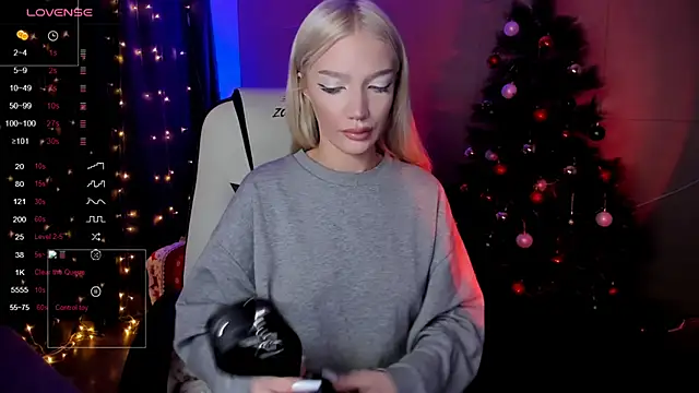 AnyaTaylor_ live sex cam