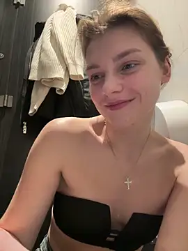 ValenciaShock live sex cam