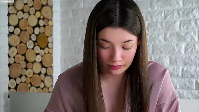 LowOncoming live sex cam