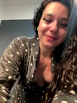 RedAssHottie live sex cam