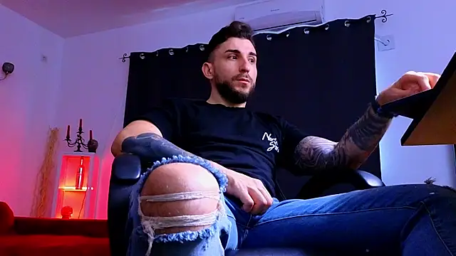 MightyAaron66's cam snapshot