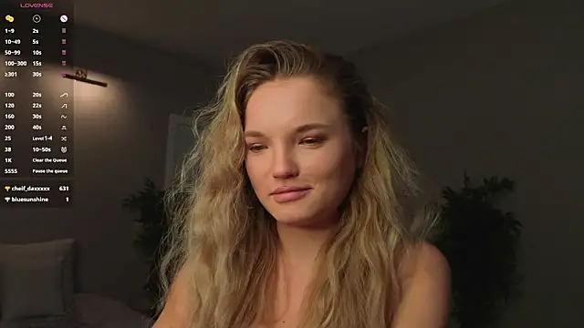 JulieLupo's cam snapshot